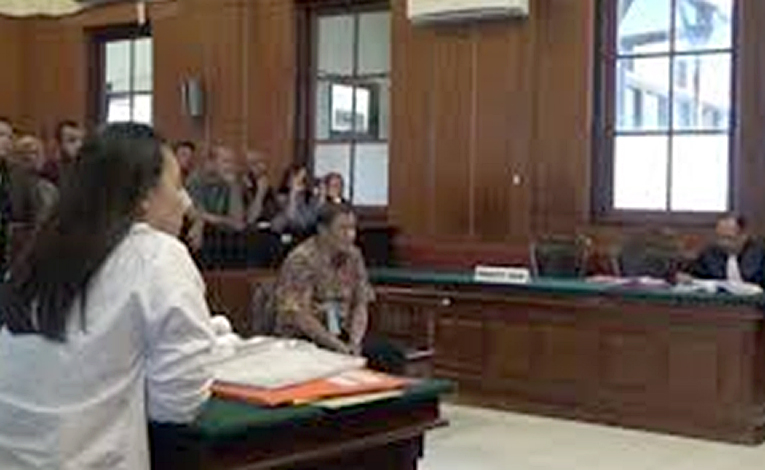 TEGANG: Saksi ahli Agus Widyantoro, SH, MH, Ahli hukum Undang-Undang Perseroan Terbatas Universitas Airlangga Surabaya, Kaget dan Tidak tahu jika Komisaris sudah mengetahui dokumen BCM dibawa keluar.