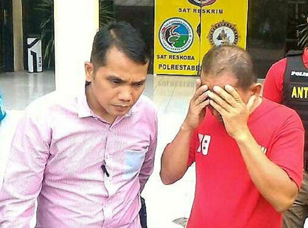 AKBP Shinto saat press Release di polrestabes Surabaya.