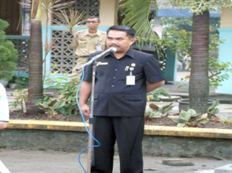 Supriyono, S.pd, SE, MM, Kasek SMP Negeri 2 Menganti