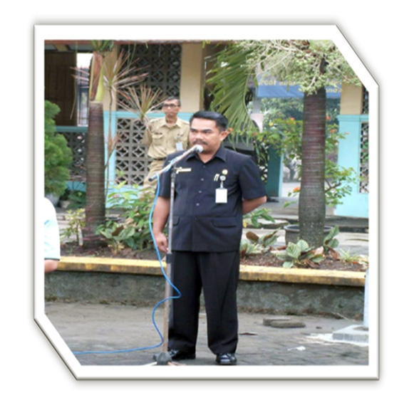 Supriyono, S.pd, SE, MM, Kasek SMP Negeri 2 Menganti