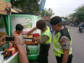 Suasana pengobatan gratis
