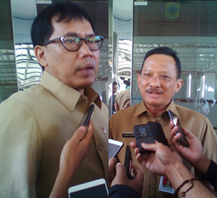 foto , (kiri) kepala inspektorat, (kanan) kadis pupr karna suwadi