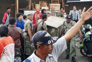 Suasana di pasar Besuki , Situbondo