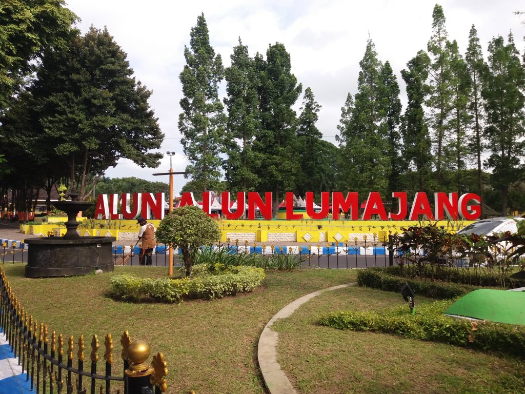 alun alun kota lumajang