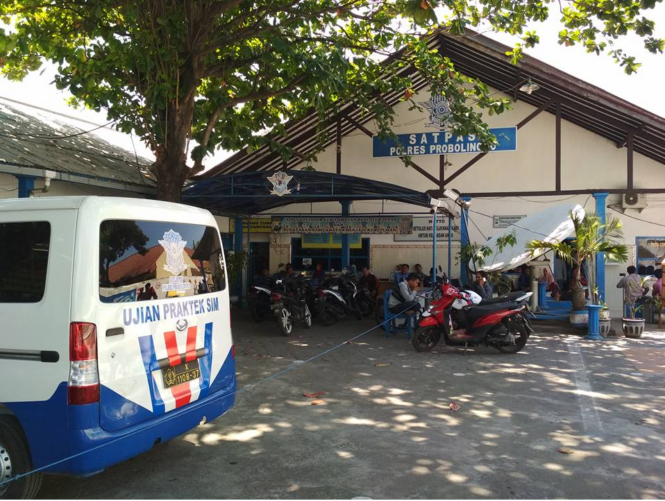 Kantor Satpas Polres Probolinggo yang siap melayani masyarakat pemohon SIM