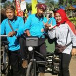  Salah satu peserta gowes ygvikut meriahkan HUT Yosowilangun kidul & HUT TNI