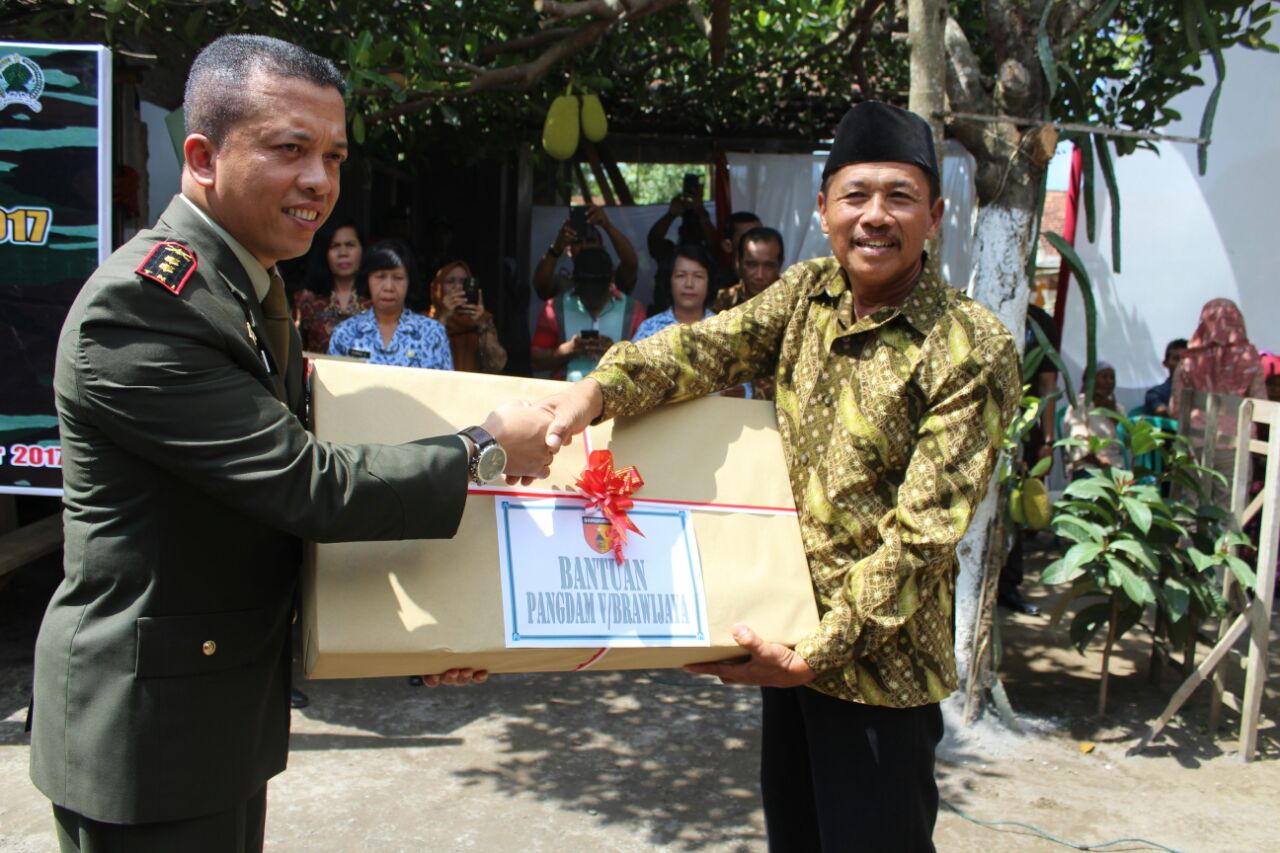 foto , Dandim 0808/Blitar Letkol Arh H Surya Dani.SH, Bupati Blitar Drs H Rijanto, Kapolres Blitar AKBP Slamet Waloya S.I.K, Wakil Komandan 511/DY Mayor Inf Raener