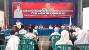 Suasana pelatihan di gedung koprasi guru yosowilangun