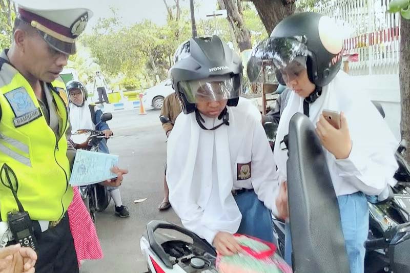 Pelajar yang terjaring operasi zebra di kota Probolinggo