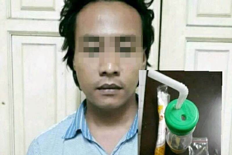 Tersangka dan barang buktinya saat berada dimapolres pelabuhan tanjung perak surabaya