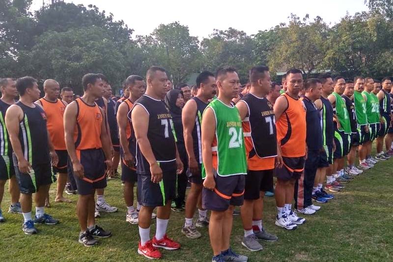 Tes Kesegaran Jasmani yang diikuti kurang lebih 400 orang, terdiri dari Perwira, Bintara, Tamtama dan PNS serta satuan wilker jajarannya.